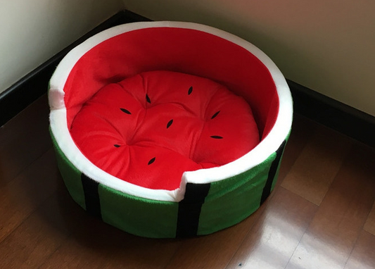 Four seasons kennel watermelon bed home quiet pets autumn and winter warm cat litter Teddy bear small dog cat watermelon nest